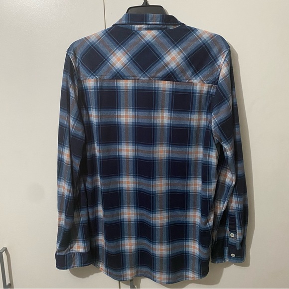 Button up long sleeve plaid shirt - Picture 2 of 4